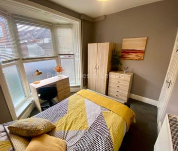 Room 1, Cranwell Street - Photo 3