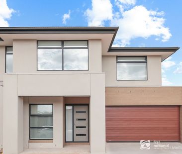 Brand New Luxury Family Home in Prime Aintree Location ! - Photo 1