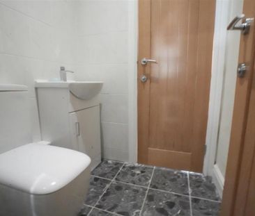 2 bedroom house to rent - Photo 6