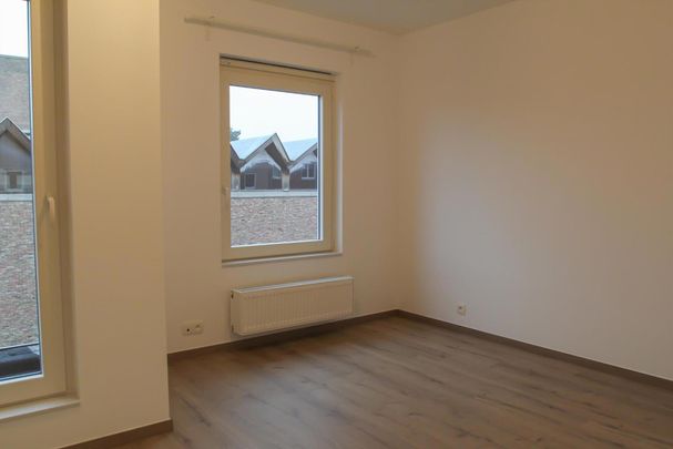 Zeer lichtrijke, ruime NIEUWBOUW woning met mooie buitenruime ZUID-WEST - Foto 1