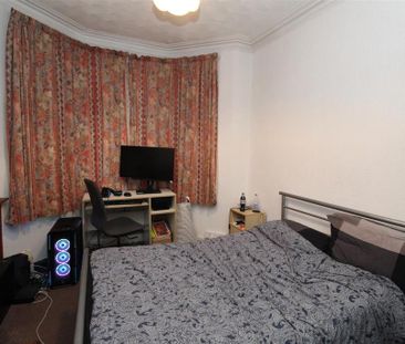 4 bedroom private hall to rent - Photo 5