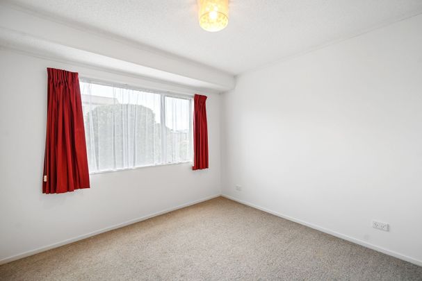 Charming 3-Bedroom Family Home for Rent in Dinsdale, Hamilton Discover comfortable living in this well-maintained 3-bedroom, 1-bathroom residence located in Dinsdale. - Photo 1