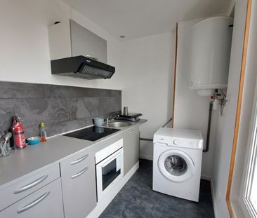 Location Appartement 2 pièces 42m² - Photo 3