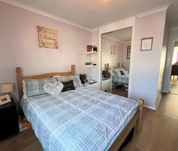 Alwyne Court, Horsell, Surrey, GU21 - Photo 3
