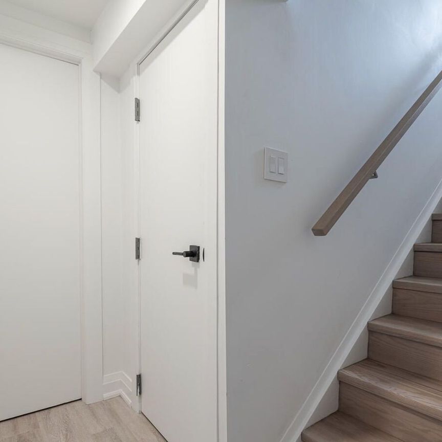 For Lease - 106 Woodpark Pl Place, Newmarket, Ontario - Photo 1