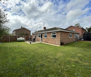 4 bedroom detached bungalow to rent - Photo 6