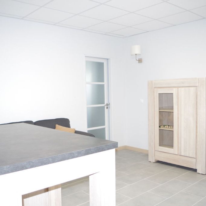 Location appartement 2 pièces, 51.07m², Nîmes - Photo 1