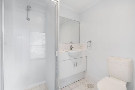 3 bedroom townhouse in the CBD! - Photo 5