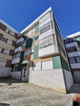 Serra das Minas - Rio de Mouro - Apartamento T2 Remodelado para Arrendamento – R/C com Excelente Localização! - Photo 1