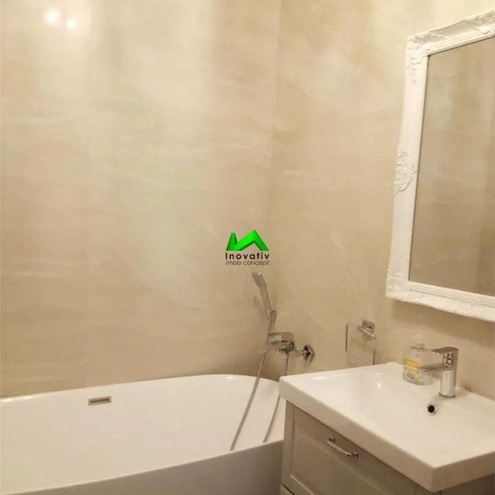 Apartament LUX de inchiriat 3 camere Sibiu Strand - Photo 1