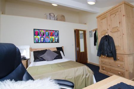 5 bedroom apartment to rent - Photo 4