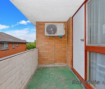2 Bedroom unit with LOCK UP GARAGE - Photo 5