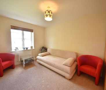 Sierra Road, High Wycombe, Buckinghamshire,HP11 - Photo 1