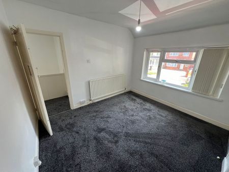 3 Bed Terraced House, Runnymede Road, B11 - Photo 2