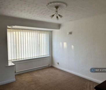 3 bedroom semi-detached house to rent - Photo 2