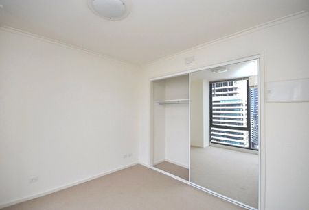 2107/63 Whiteman Street - Photo 2