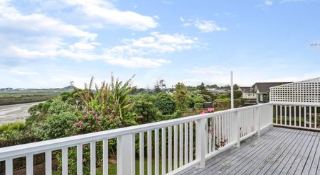 Exclusive Coastal View - Photo 4