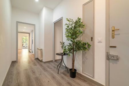 Avinguda de Mistral, Barcelona, Catalonia 08015 - Photo 5