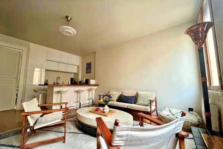 APPARTEMENT MEUBLÉ - GRAND THÉATRE - Photo 2