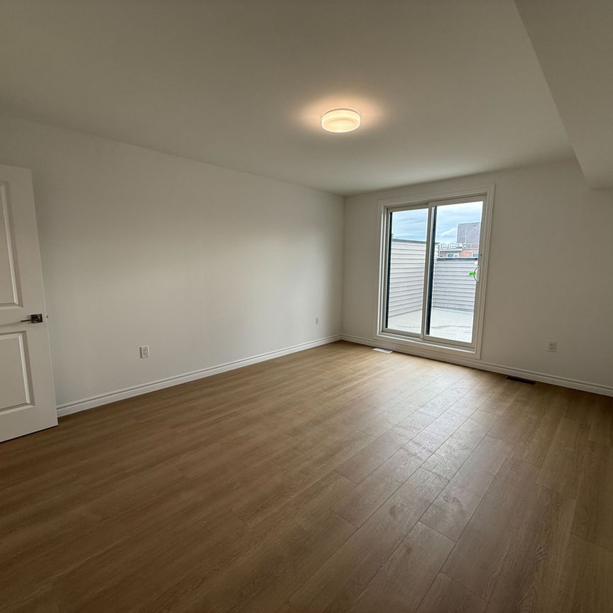 For Lease - 2 Slessor Boulevard Unit# 11, Grimsby, Ontario - Photo 1