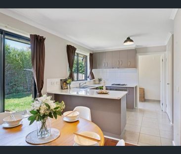 Location, style and comfort! - Photo 6