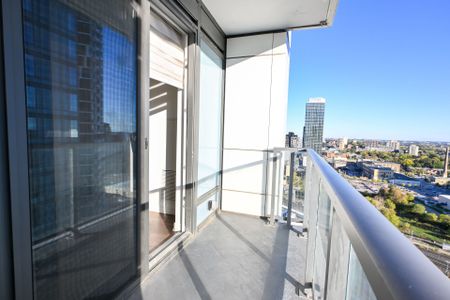 For Lease - 5 Wellington Street Unit# 1803, Kitchener, Ontario - Photo 3