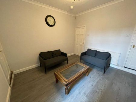 3 bedroom terraced house to rent - Photo 3