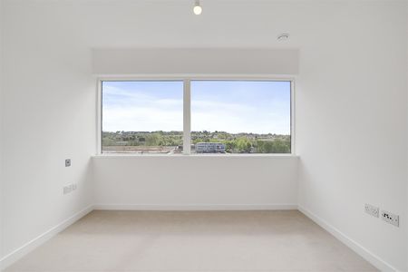 Queens Croft House, 22 Thorney Close, Colindale - Photo 5