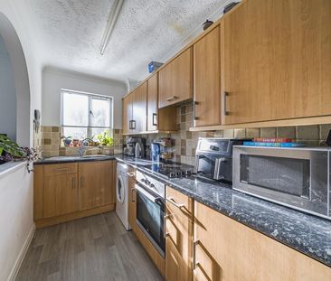 Dairymans Walk, Guildford, Surrey, GU4 - Photo 1