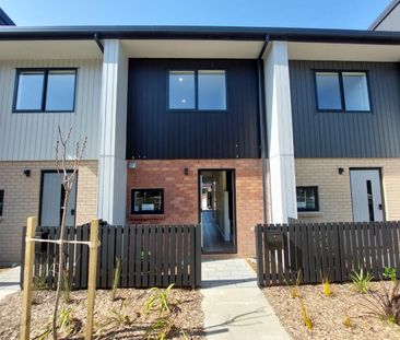 Townhouse ready to move in and call home! - Photo 1