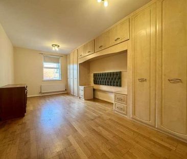 Salmons Brook House, EN2 - Photo 3