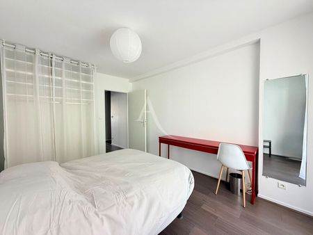 Location Appartement 3 pièces 75m² - Photo 4