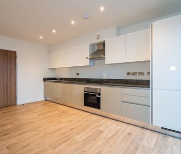 3 bedroom apartment to rent - Photo 6