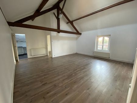 Location Appartement 3 pièces 67m² - Photo 2