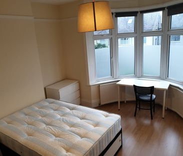 Room in a Shared House, Hanover Road, NW10 - Photo 5