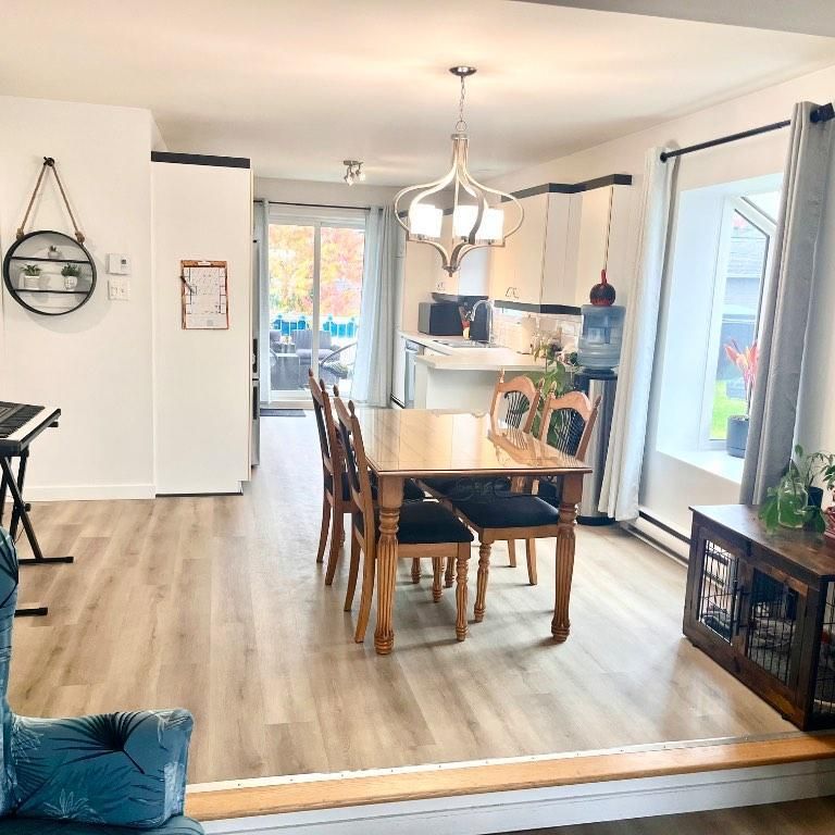 GRAND 4 1/2 à louer pour le 30 novembre - Photo 1