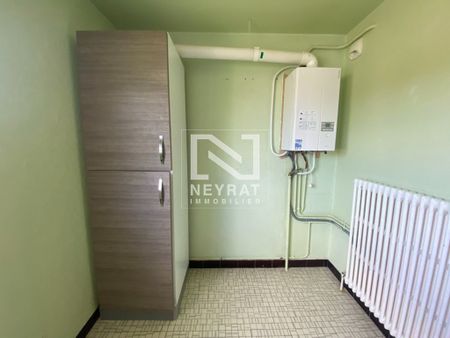 Location Appartement 4 pièces 72m² LOUHANS 71500 - Photo 2