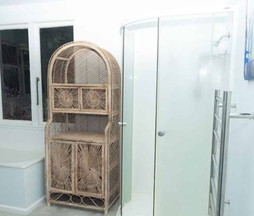 Home in okoia - Photo 2