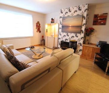 2 bedroom flat to rent - Photo 6