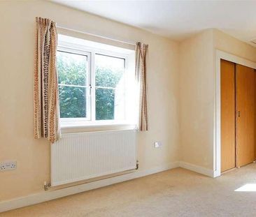 Fraser Row, Fishbourne, PO18 - Photo 2