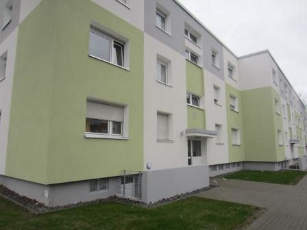 Bedburg-Kaster: Helle sanierte 3-Zi.-EG-Whg. m. Balkon in ruhiger Lage - Photo 2