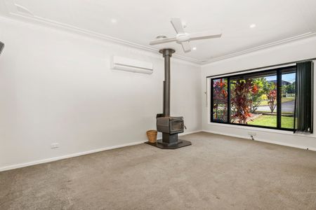 21 Bangalla Street, Belmont North NSW 2280 - House For Rent | Domain - Photo 2