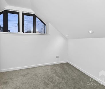 3 bedroom mews to rent - Photo 4