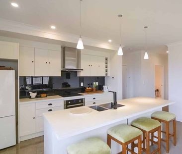 FITZHERBERT - 3 BEDROOM - Photo 5