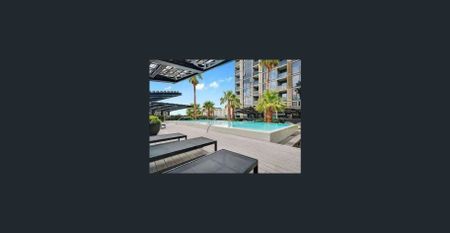 Fantastic 2 Bedder 2 Bath + Study With City Views - Photo 2