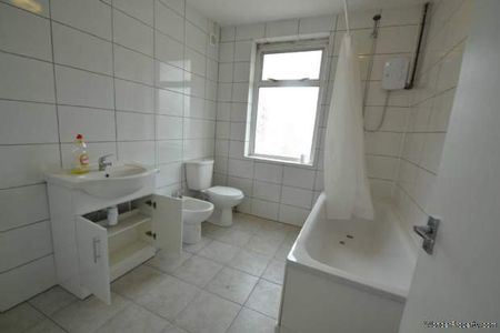 1 bedroom property to rent in London - Photo 2