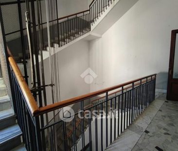 Trilocale in Affitto in Via Sant'Anna dei Lombardi 10 a Napoli - Foto 2