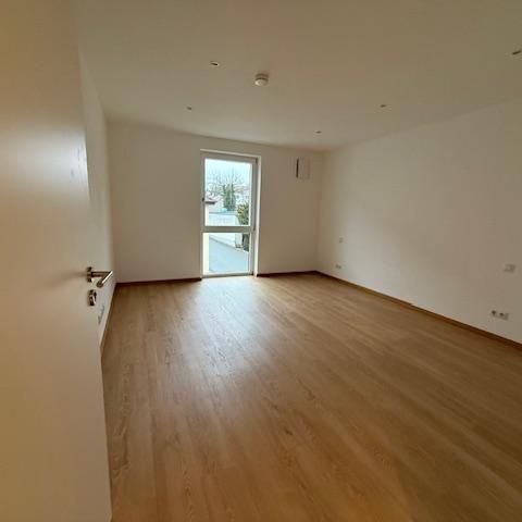 Zentrale 2 Zimmer Wohnung mit großem Südbalkon - Photo 1