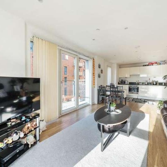 Slough, Berkshire, SL2 - Photo 1