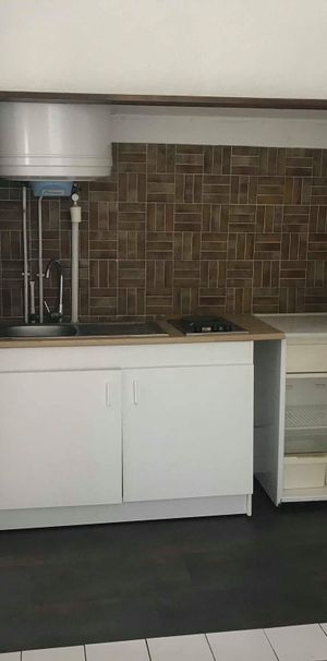 Location Appartement 1 pièce 23m² POITIERS 86000 - Photo 1